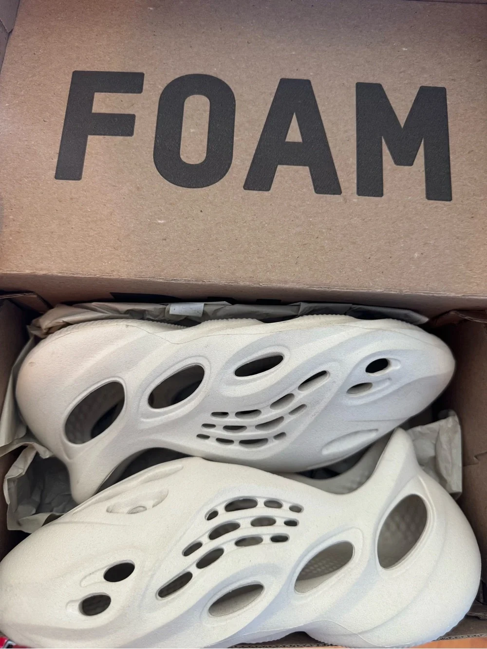Yeezy Foam Runners Slip-On Clog in Cream